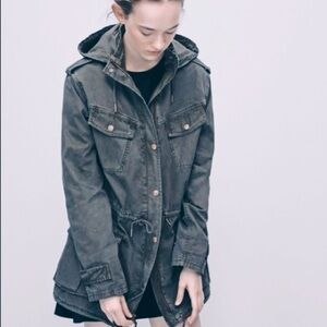 Talula Aritzia Trooper Cotton Hooded Utility Jacket Small Black Gray EUC